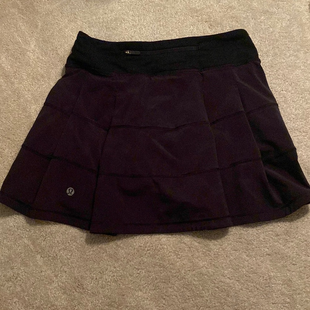 Black Lululemon pace rival skirt